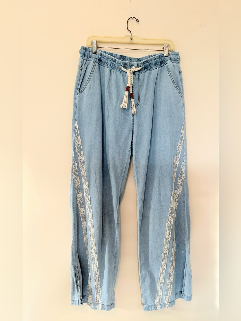 Pol Light Blue Lace-Trim Women’s Jeans with Drawstring Waist
